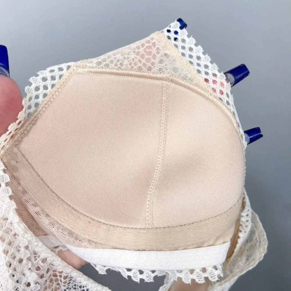 Victorias Secret Lace Trim Bralette Ivory White Size XS Racerback Crochet Halter